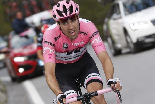 Tom Dumoulin discute avec Total Direct Energie