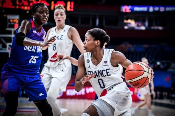 Olivia Epoupa débarque aux Canberra Capitals !
