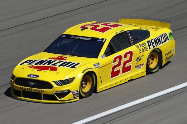 NASCAR : Logano remporte la course de Las Vegas