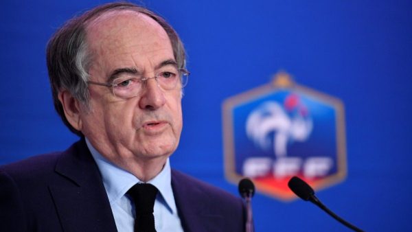 La FFF annule la Ligue 2 à 22 !