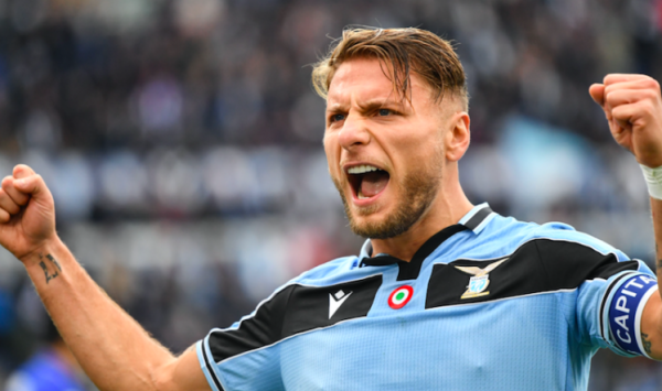 Ciro Immobile aux anges dans la cité romaine