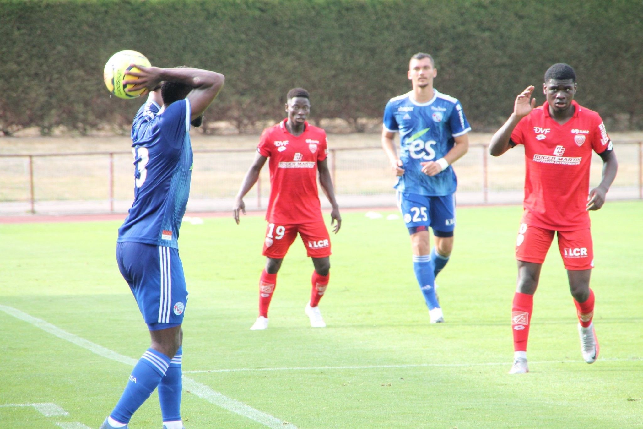 Le Racing Club de Strasbourg renverse la moutarde de Dijon en amical (3-0)