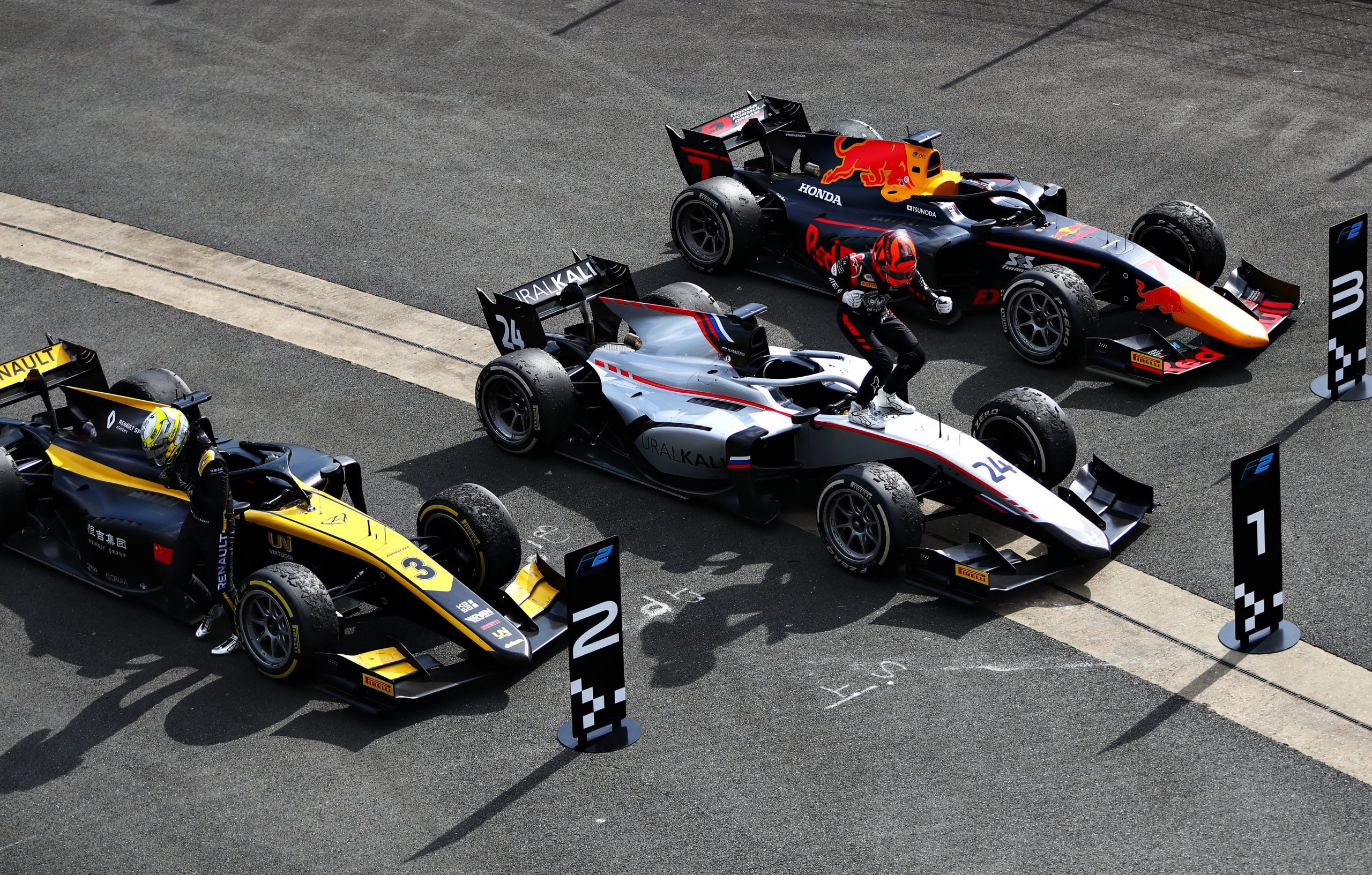 Formule 2 – Course principale : Mazepin triomphe dans la course principale !