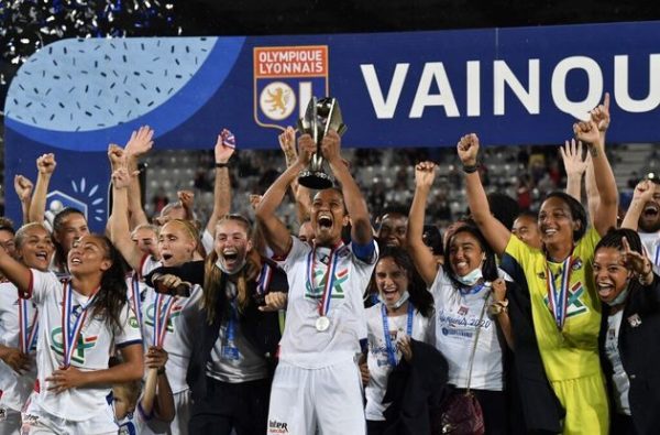 Coupe de France féminine : après un match équilibré, l’OL s’impose contre un beau PSG