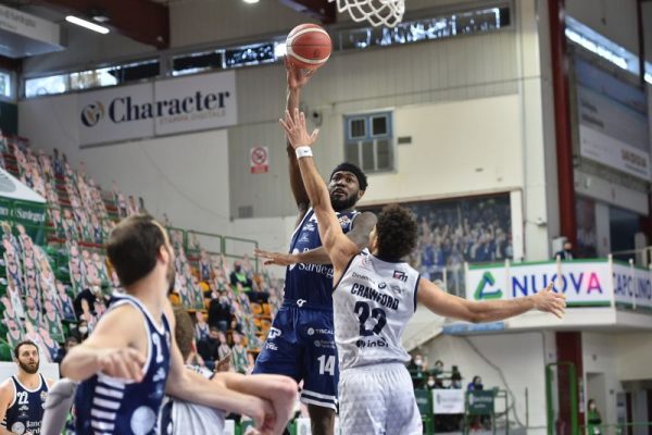 [Ciuff !] LegaBasket Serie A – 13° giornata, Sassari sur le podium, le NBB chute encore