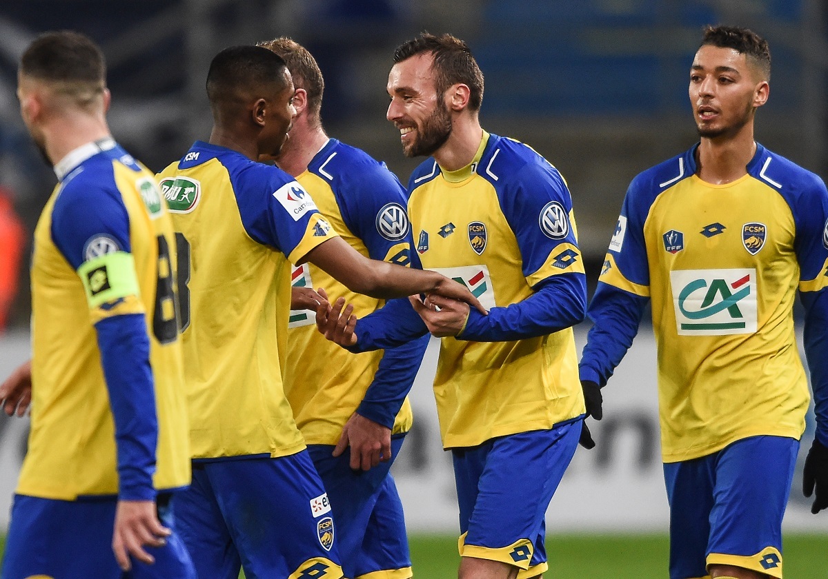 Ligue 2 : football champagne et Grenoble nouveau leader