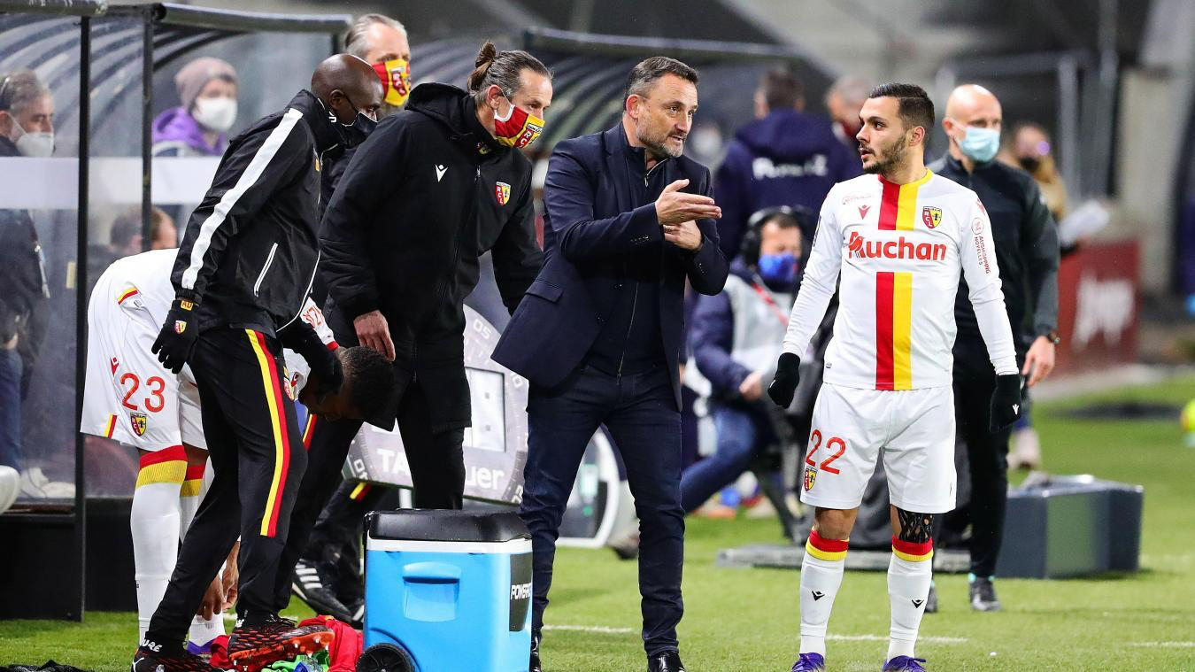 À défaut de public, le football est de retour à Bollaert