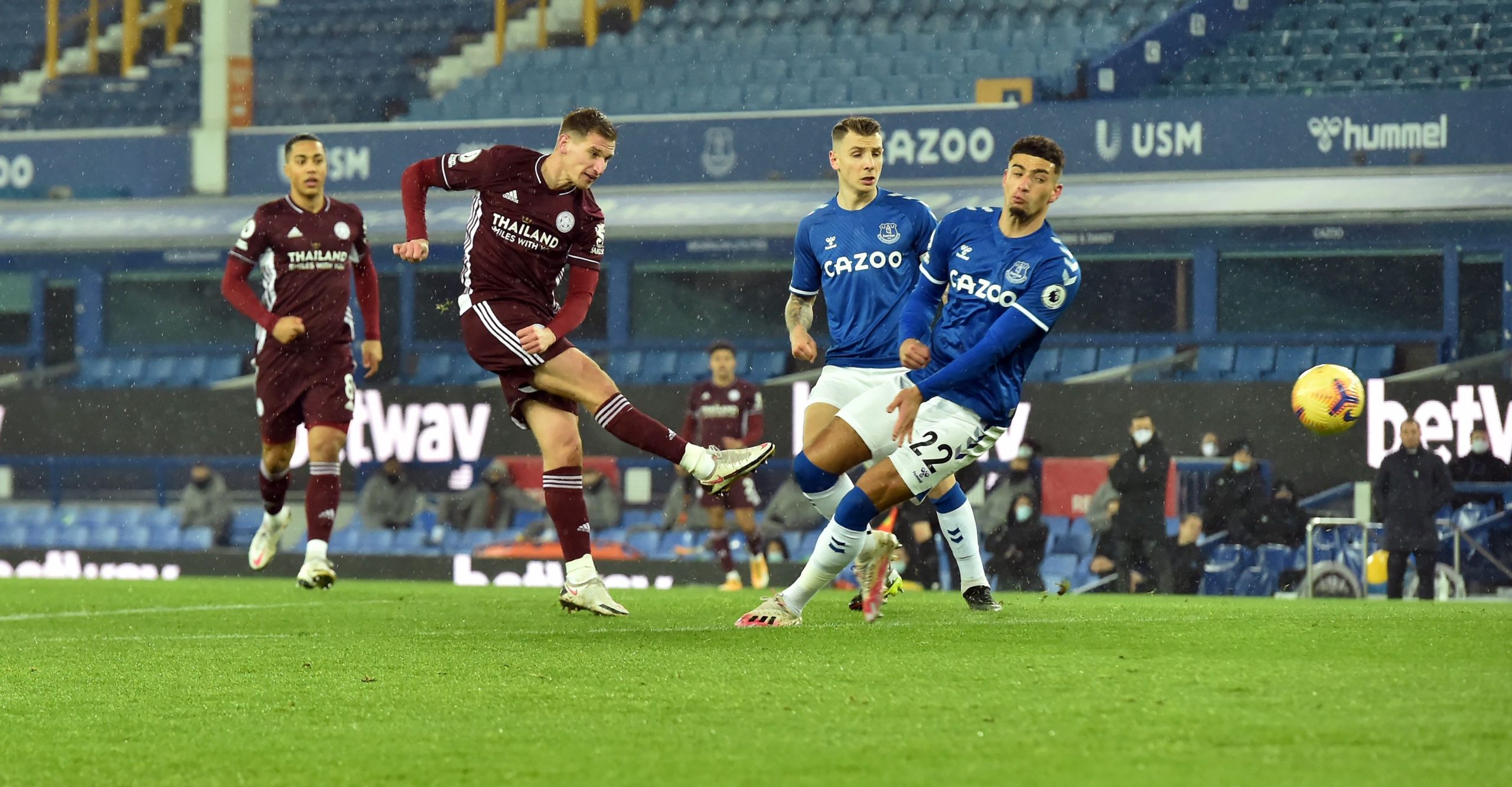 Avec un nul contre Everton, Leicester intègre le podium
