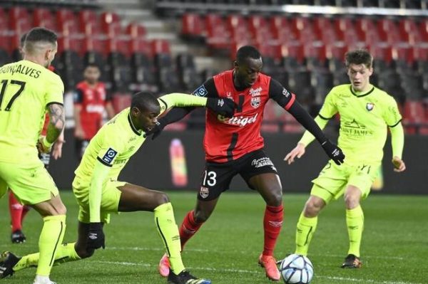 Ligue 2 : Guingamp et Caen se neutralisent au Roudourou