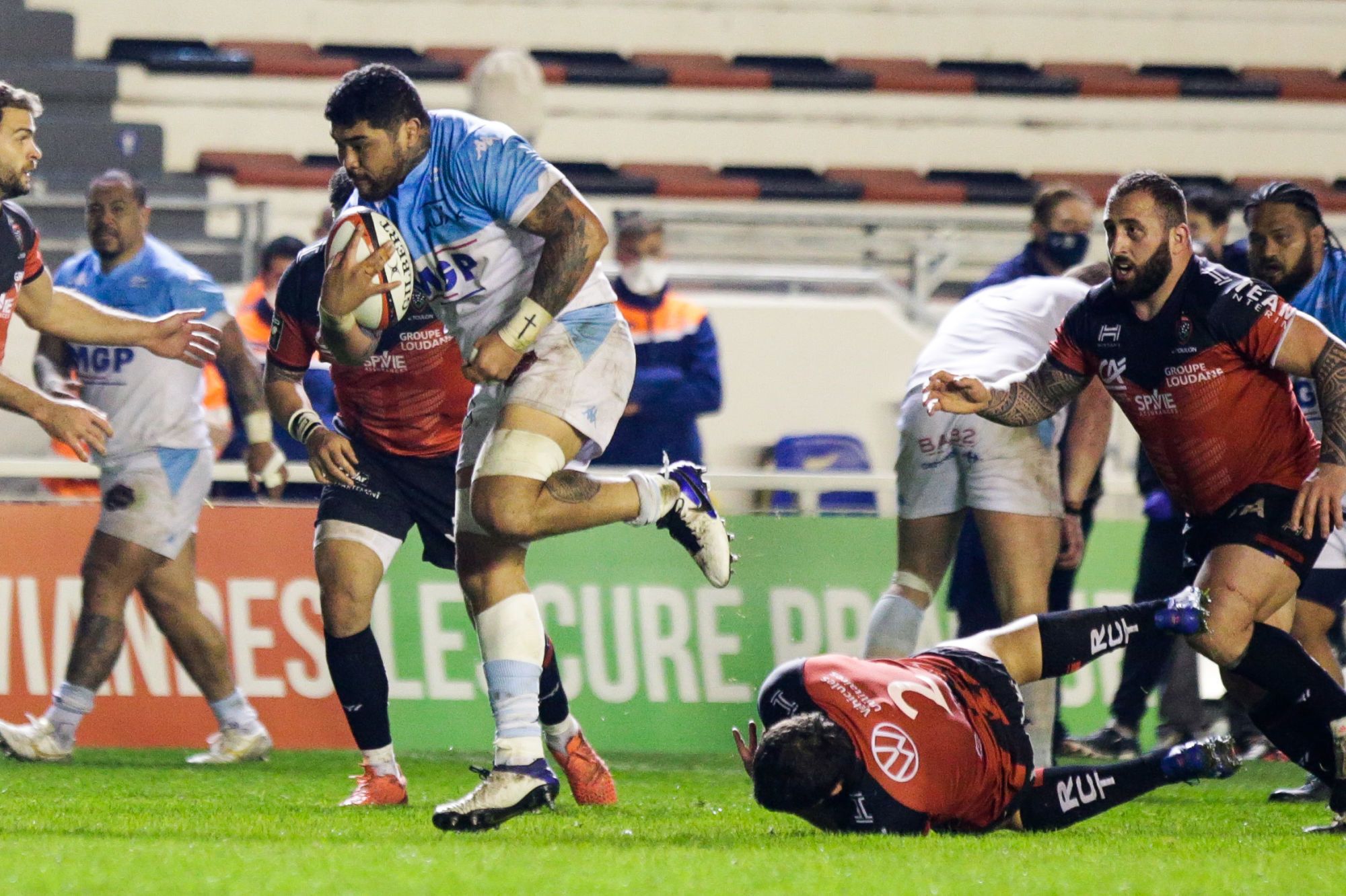 Top 14: Bayonne se relance en surprenant Toulon à Mayol !