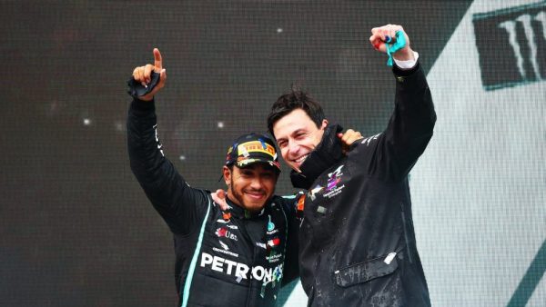 F1 – Lewis Hamilton prolonge chez Mercedes
