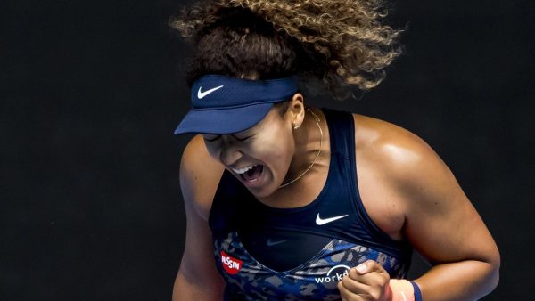 Open d’Australie (F) : Naomi Osaka domine Serena Williams