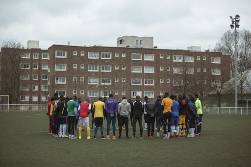 ENQUÊTE. Les réfugiés du football