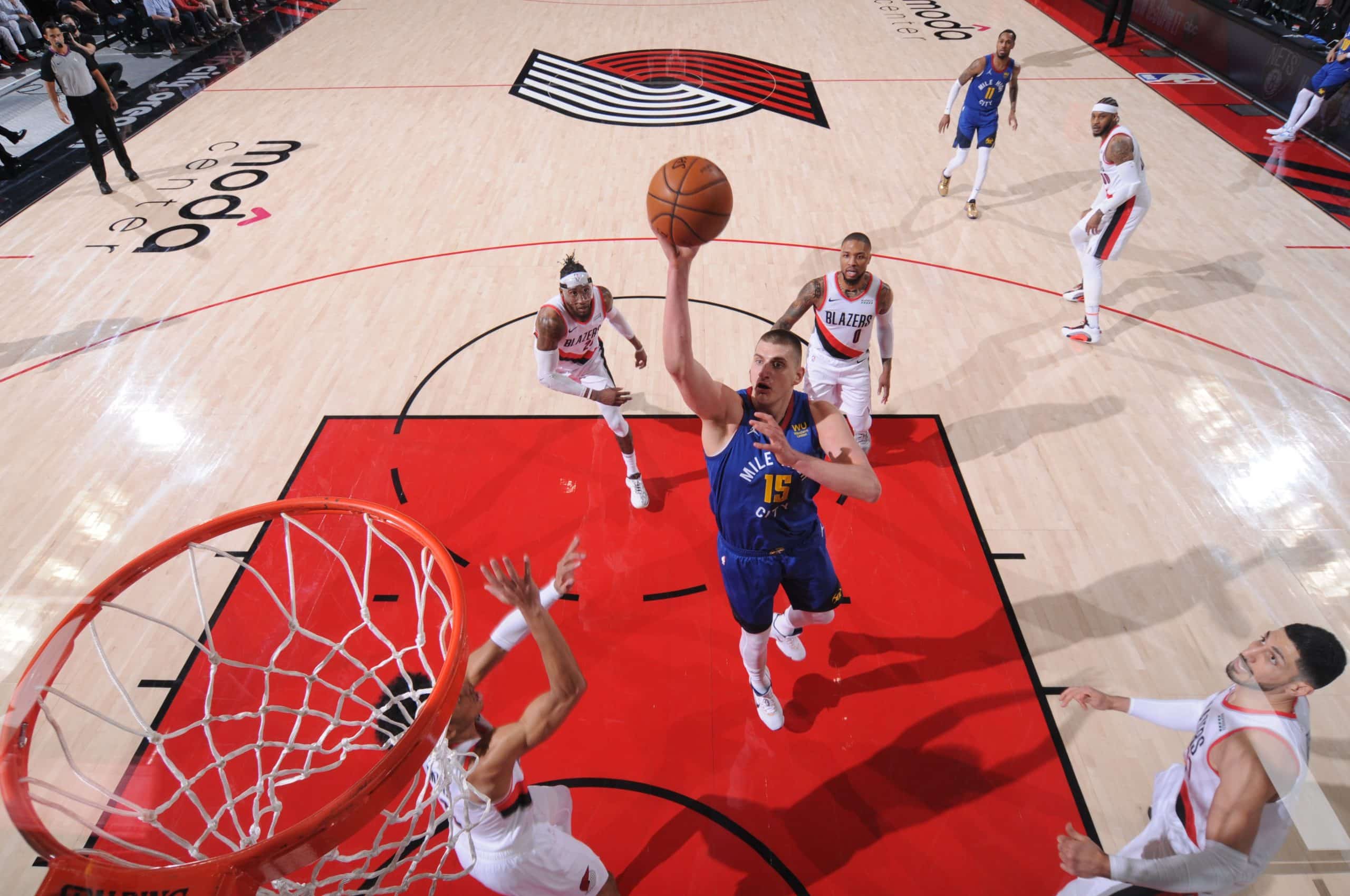 NBA : les Bucks y sont presque, Denver et Los Angeles reprennent la main