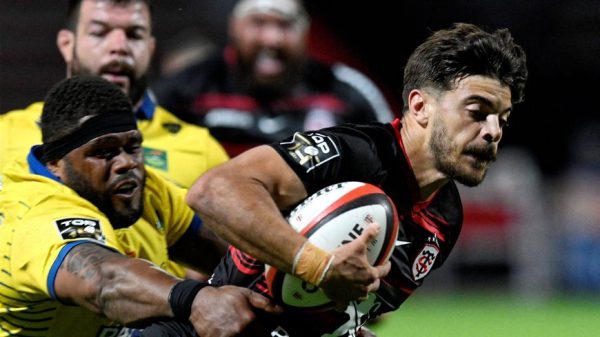 Top 14 : Toulouse peine à vaincre l’ASM mais reste leader