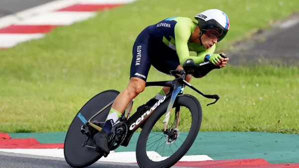 JO – Cyclisme : Primož Roglič en or sur le contre-la-montre