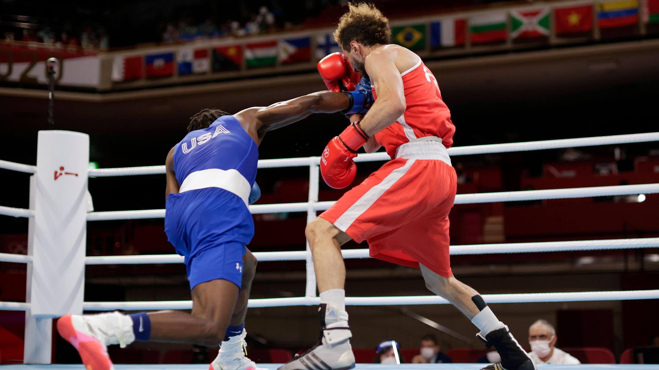 JO – Boxe : Sofiane Oumiha battu en huitièmes de finale des -63kg