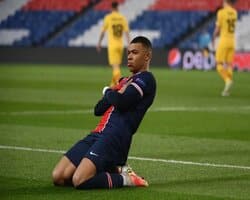 Mbappé, parti pour rester au PSG ?