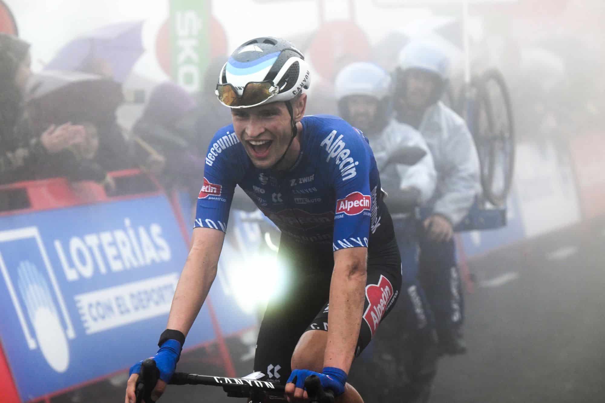 L’ascension exceptionnelle de Jay Vine : De Zwift au cyclisme mondial