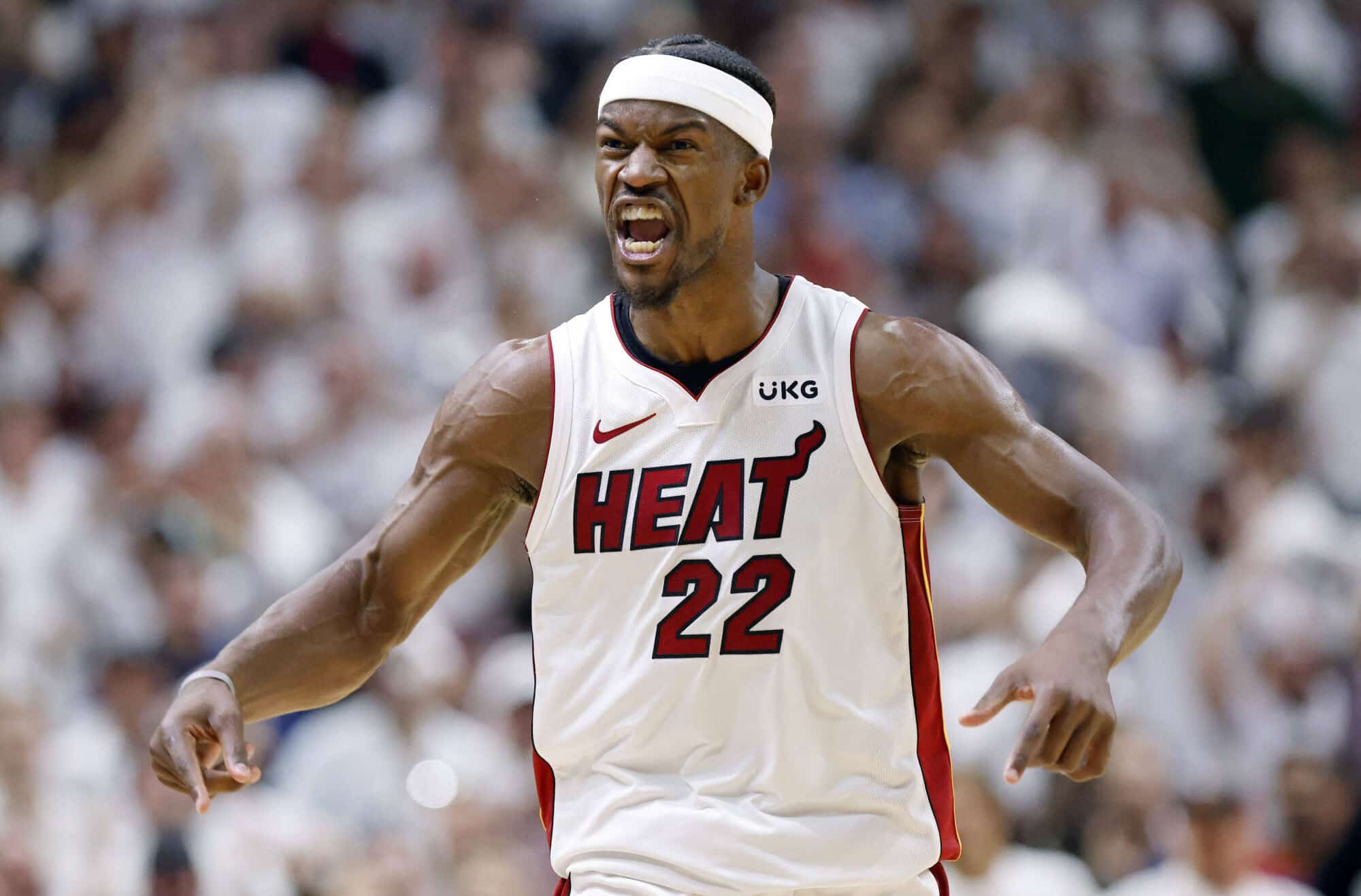 Playoffs NBA 2023 : Butler prend -encore- feu, Antetokounmpo proche de la sortie !