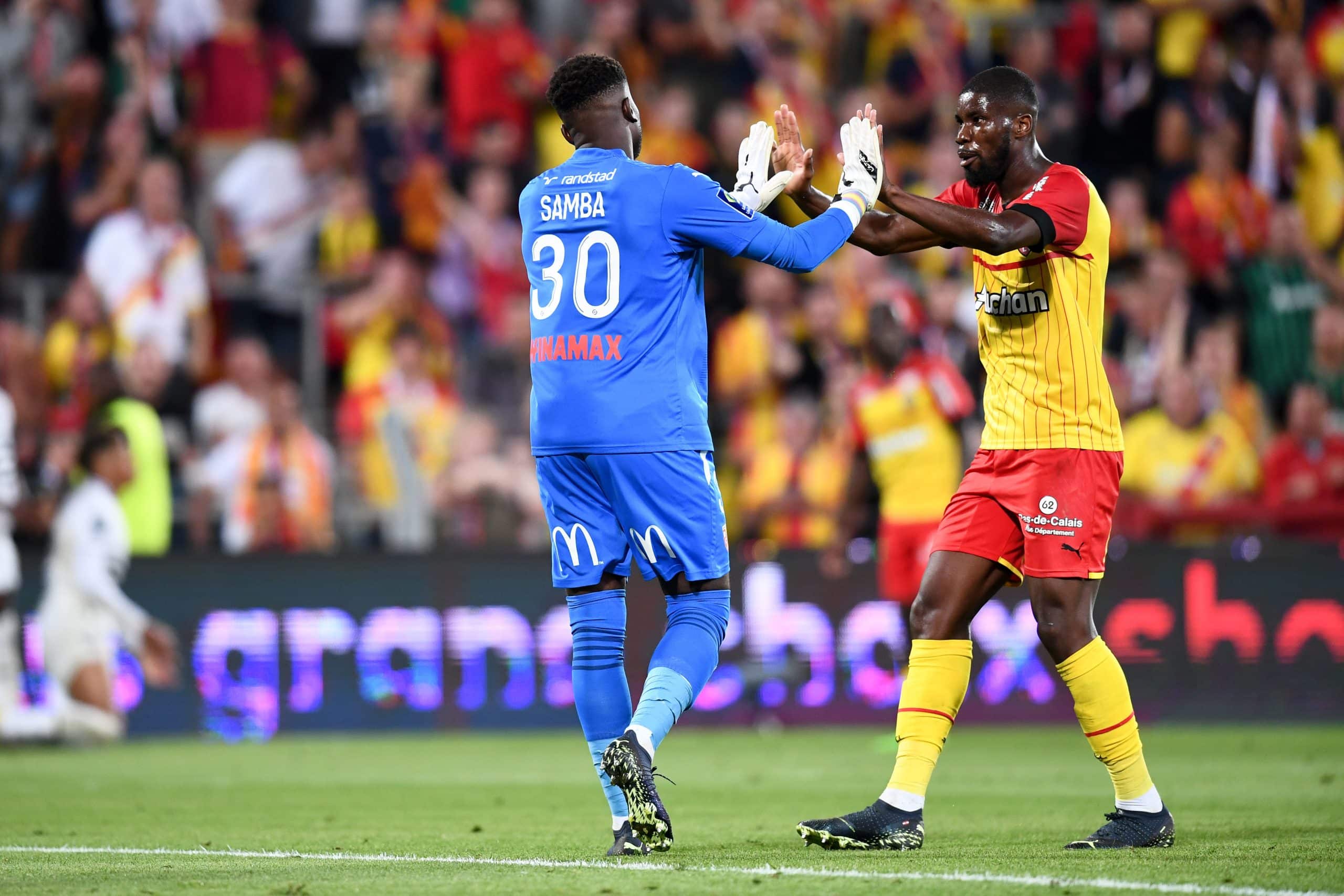 Mercato RC Lens : suivi par d’autres clubs, un cadre prolonge
