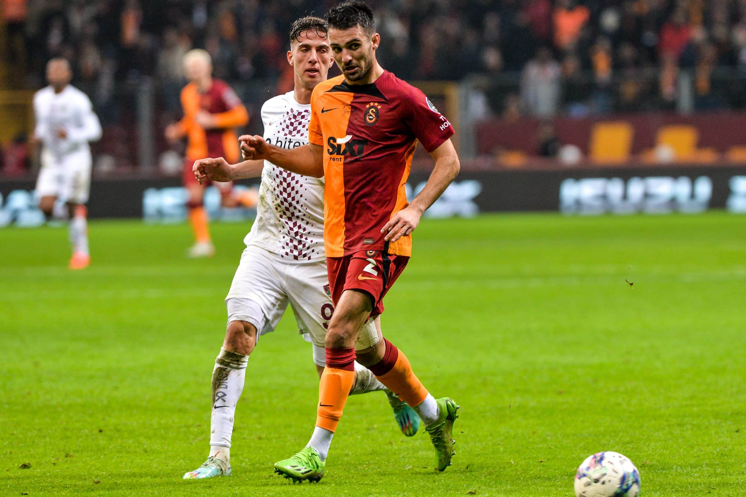 Mercato Rennes : Le SRFC cherche le remplaçant de Doku