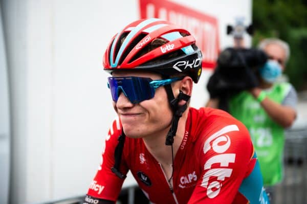 UAE Tour 2024 : la malédiction AG2R continue, Lennert Van Eetvelt s’impose