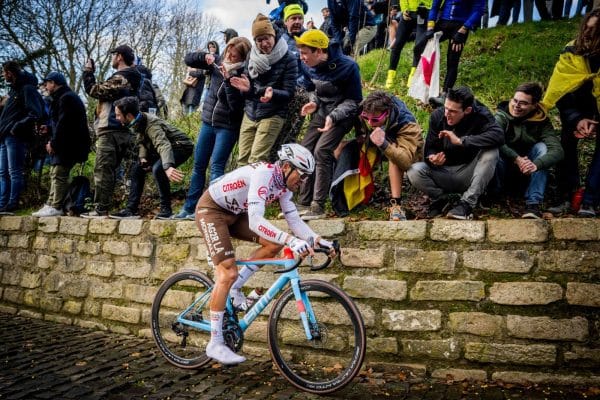 Omloop Het Nieuswblad 2024 : Sur quelles chaines TV regarder la course ?