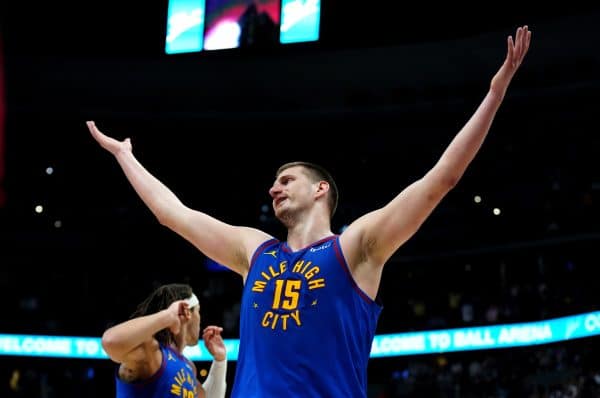 NBA : Nikola Jokic rentre dans la légende du basket