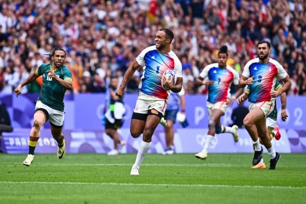 Top 14 : le RC Toulon prolonge son champion olympique