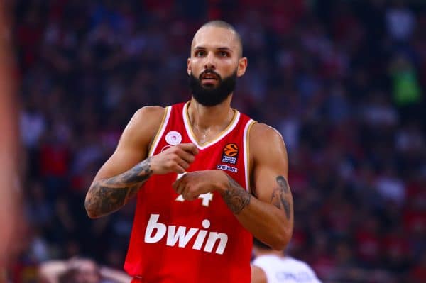 Euroligue : la folle anecdote du coach de l’Olympiakos à propos d’Evan Fournier