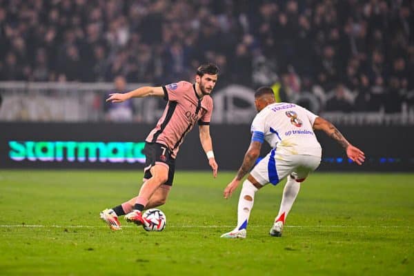 OL : John Textor contre-attaque et cible Kvaratskhelia (PSG)