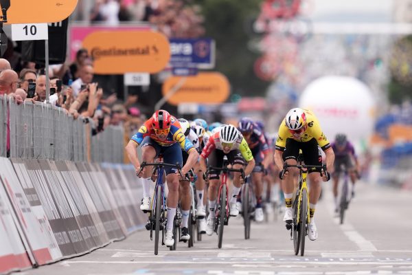 Étape 18 Giro 2025 : parcours détaillé, profil, favoris et horaires