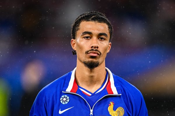 Mercato Nantes : Pourquoi le départ de Nathan Zézé au Neom SC fait tant de bruit