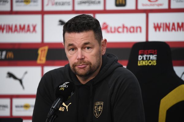 RC Lens : Pierre Sage donne les 3 raisons de la débâcle face à Metz